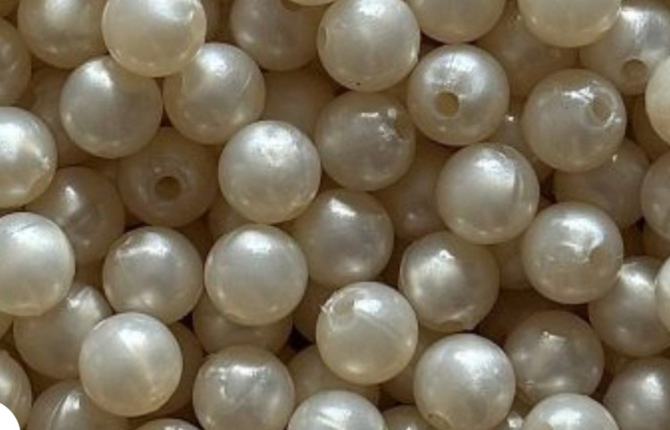 مروارید صدفی رنگ
